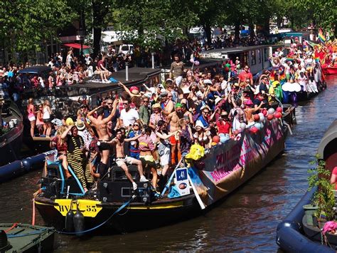 top 5 annual events taking place on amsterdam s canals starboard boats