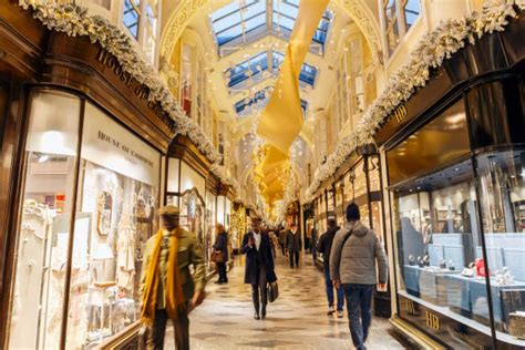 Burlington Arcade Photos Stock Photos Pictures And Royalty Free Images