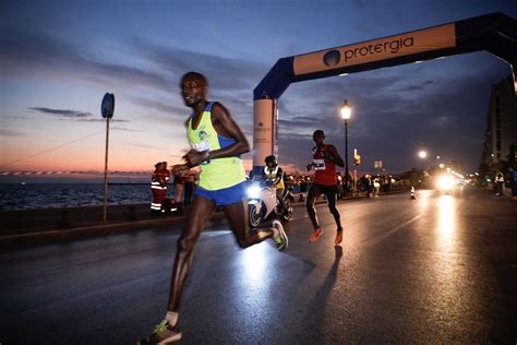 Results photos standard chartered kl marathon 2018 justrunlah. Thessaloniki's 7th Night Half Marathon Sees Over 18,000 ...