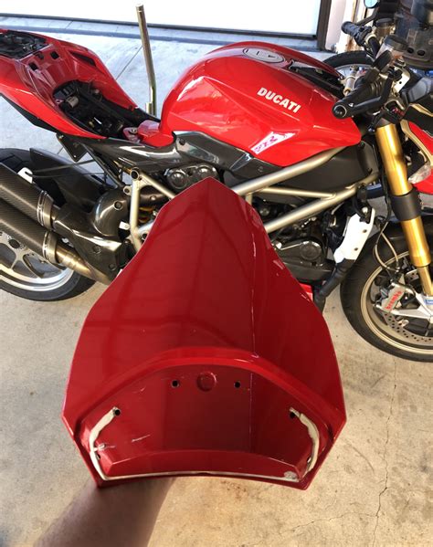 For 2021 ducati presents the streetfighter v4 s in a new dark stealth colour scheme, which joins the sporty ducati red. Ducati Streetfighter Seat Cowl ~ Moto250x