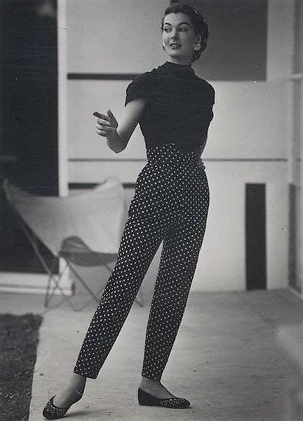 1950 Womens Fashion Pants Legpaintingbodyartflowers
