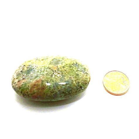 Rosenquarz handschmeichler daumenstein schmeichelstein edelstein 6 x 4 cm. evaskaleidoskop.de - Ovaler, flacher Unakit Schmeichelstein