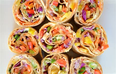 And now for the good stuff! Rainbow Hummus Rolls | Hello Nutritarian