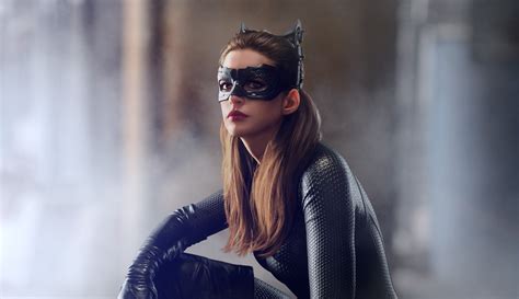 Catwoman Looks Hot In These New Dark Knight Rises Photos
