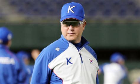 Jun 16, 2021 · 김경문 감독은 16일 서울 도곡동 한국야구위원회(kbo)에서 도쿄 올림픽 본선에 나설 24명의 최종 명단을 발표했다. 우완 풍년에.. 고민 깊은 김경문號