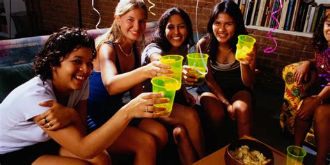 The Pros And Cons Of Sorority Parties Huffpost