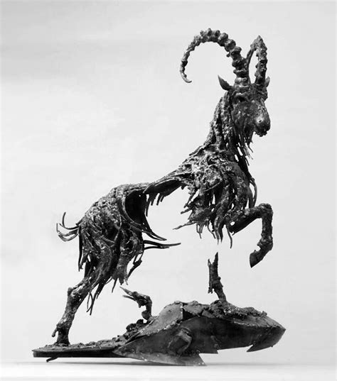 Sculptor Hasan Novrozi Creates Amazing Steampunk Animal Sculptures From