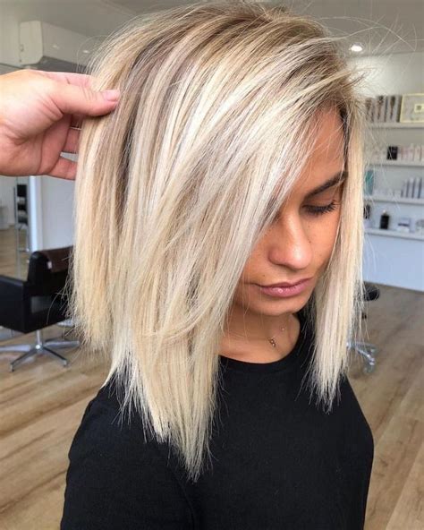 It looks aesthetically and feminine and provides unlimited opportunities to bring into life the main mid length haircuts 2021 for thin hair. 1001+ ideas For Medium Length Hairstyles For Thin Hair