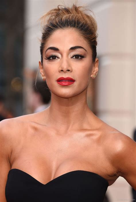 Nicole Scherzinger Red Lips Super WAGS Hottest Wives And