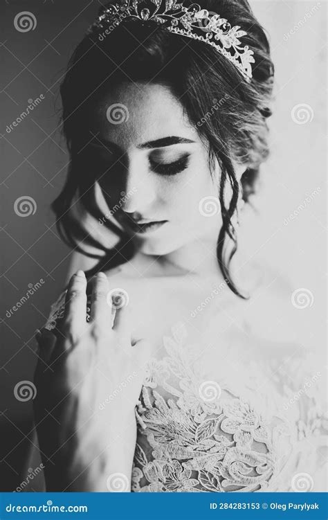 Luxury Bride In White Dress Posing While Preparing For The Wedding Ceremony Stock Image Image