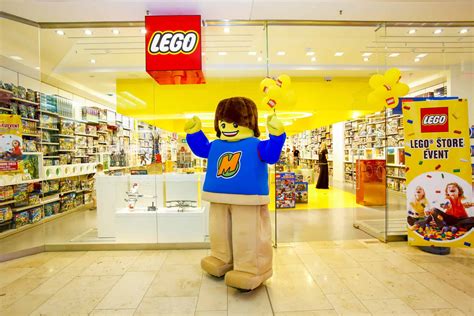 25 West Edmonton Mall Lego Store 218520 Lego Store West Edmonton