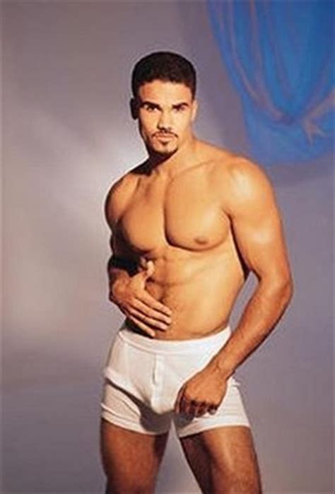 Shemar franklin moore is an american actor and fashion model. Shemar Moore : More ... More!