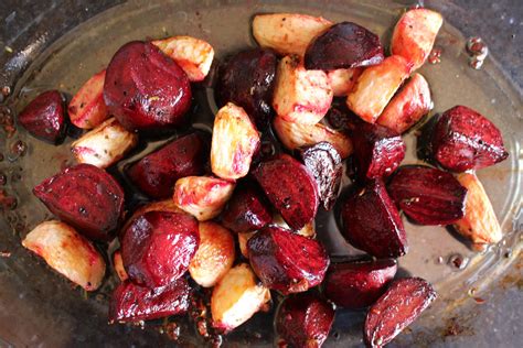 Betteraves et navets au romarin rôtis au four Recette