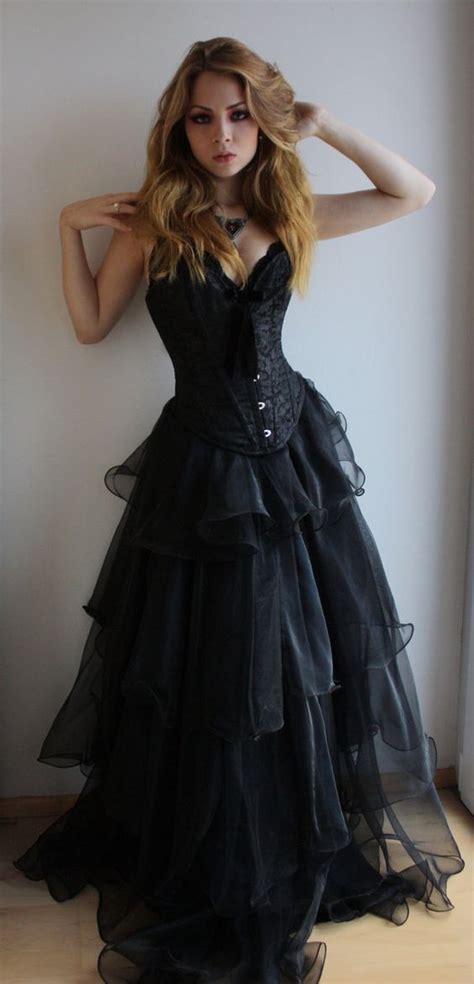 Non Traditional Black Gothic Wedding Dresses To Love