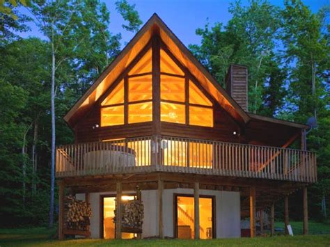 The modular log cabins featured here showcase a variety of exciting designs from several manufacturers, giving today's buyer cabins can be constructed with one module or several, in nearly any architectural style. Modular Log Home Prices Inexpensive Modular Homes Log ...
