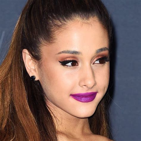 5 Makeups With Vibrant Purple Lipstick Super Vaidosa Ariana Grande
