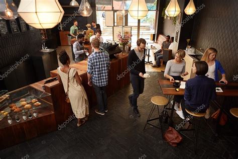 Coffee Shop With Customers Sitting And Talking — Stock Photo