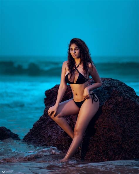 Beautiful Sexy Model Kimaya Kapoor Nude Album Hot Instgram Pics