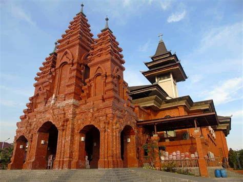 Raja drone id 8.731 views4 months ago. Inilah 10 Gereja Terbesar dan Indah yang Ada di Indonesia