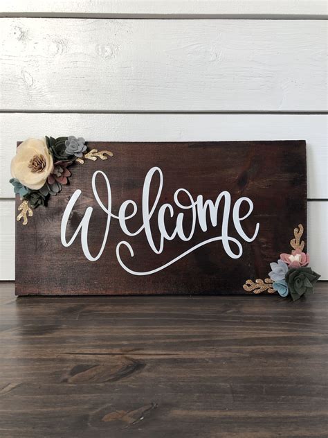 Welcome Wood Sign Made With Felt Flowers Craftedbykelly