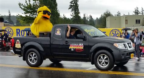 Rotary Duck Truck In The 2015 Lions Kiwanis Whaling Days Parade