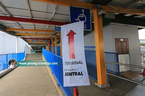 Pangkalan sultan abdul halim runtuh di tepi laut butterworth, pulau pinang, malaysia. Penang Sentral