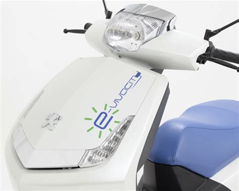 Peugeot E Vivacity Scooter Powered By Saft Autoevolution
