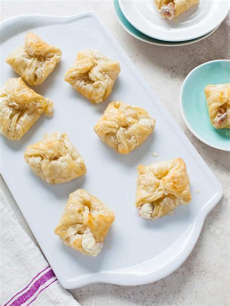 Cheesy Appetizer Puffs Manchego Cheese Recipe