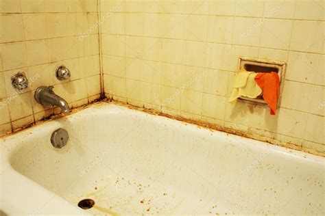 Dirty Bath I — Stock Photo © Travellinjess 18989413