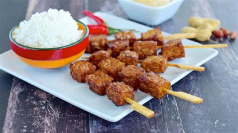 Menu lontong sayur sepanci buat tetangga dan teman ,menu buka puasa terenak. Resep: Sate Tempe Pedas, Menu Sederhana yang Menggiurkan