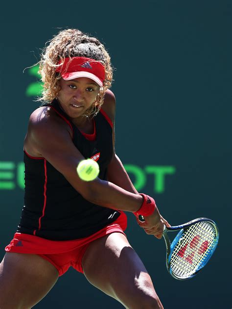 The tennis star wore a face mask with taylor's name on it—and plans to do the same for more black victims of police brutality throughout the open. Naomi Osaka Photos - Miami Open 2018 - Day 5 - 2193 of ...