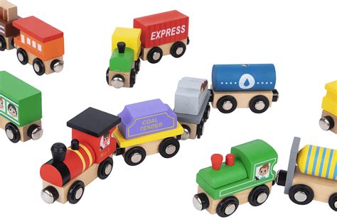 Th647 Tooky Toy Wooden Magnetic Train And Carriage Set Made From Timber