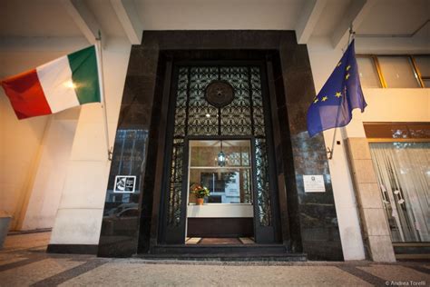 Il consolato informa che il consolato generale del brasile in roma ha attivato 4 linee telefoniche destinate al pubblico. Consolato Generale - Rio de Janeiro