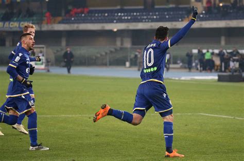 Calciomercato, calendario, risultati, classifica, formazione e tutte le ultime notizie dell'associazione calcio chievo verona. Due giocatori del Verona scelti nella Top 11 della ...