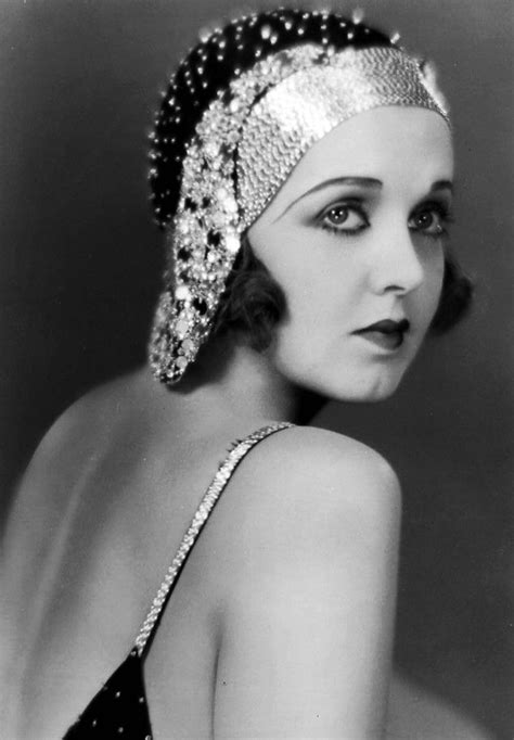 10 Fabulous Pictures Of Womens Hair Make Up From The 1920s