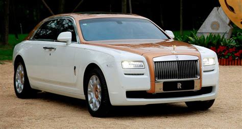 Rolls Royce Crafts Unique Gold Themed Ghost Chengdu Golden Sunbird