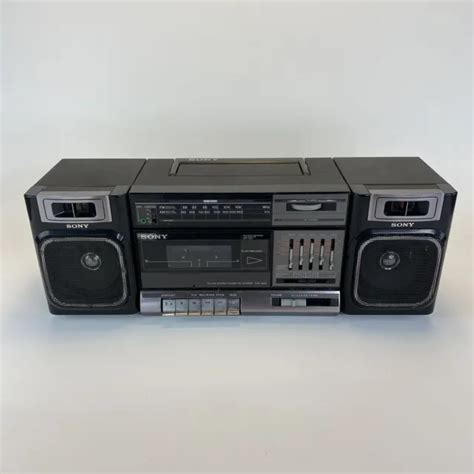 Vintage S Sony Cfs Radio Boombox Cassette Recorder Am Fm