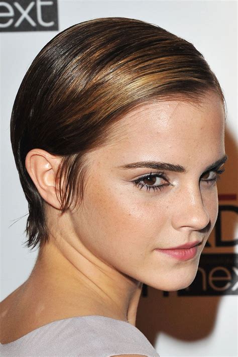 Emma Watson S Best Hairstyles Emma Watson Haircuts And Hair Color