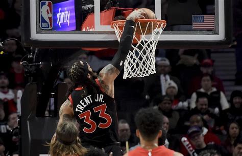 Ayton Scores 30 Points As Trail Blazers Hold Off Raptors 128 118 In Ot