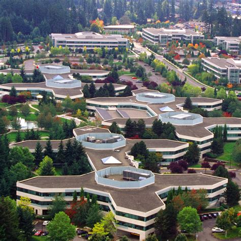 Located at one microsoft way in redmond, washington, microsoft initially moved onto the grounds of the campus on february 26, 1986, weeks before the company went public on march 13. Microsoft | Downtown Bellevue, WA