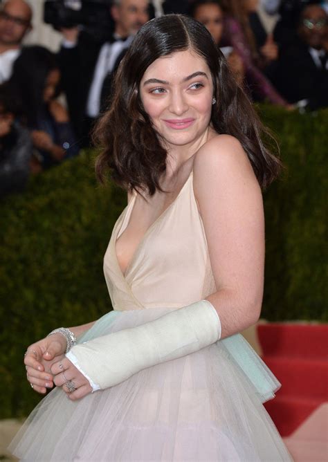 Sort by album sort by song. Braless Photos of Lorde - The Fappening Leaked Photos 2015 ...