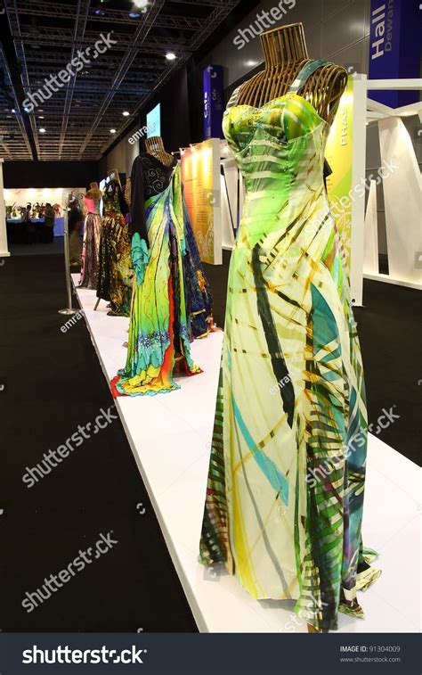 See more of desa murni batik kuala lumpur on facebook. Kuala Lumpur, Malaysia - Dec 10: Batik Fashion Design And ...