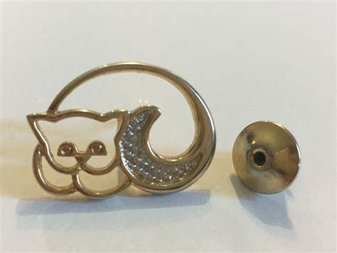 Kitty Cat Kitten Pin Gold Tone Avon By Findersofkeepers On Etsy Cats