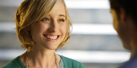 Smallvilles Allison Mack Sentenced To 3 Years In Prison For Role In