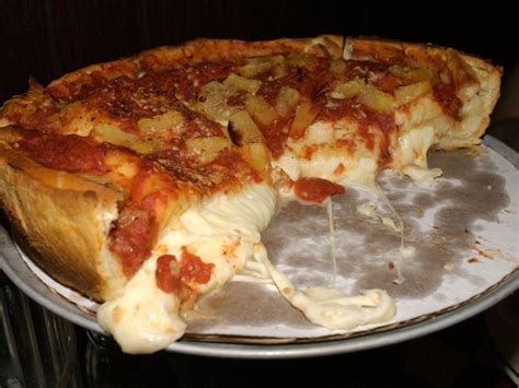 Want Real Chicago Deep Dish Pizza Skip The Tourist Traps And Go Here