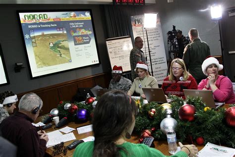 Heres How To Track Santa Claus With Norad This Christmas Eve