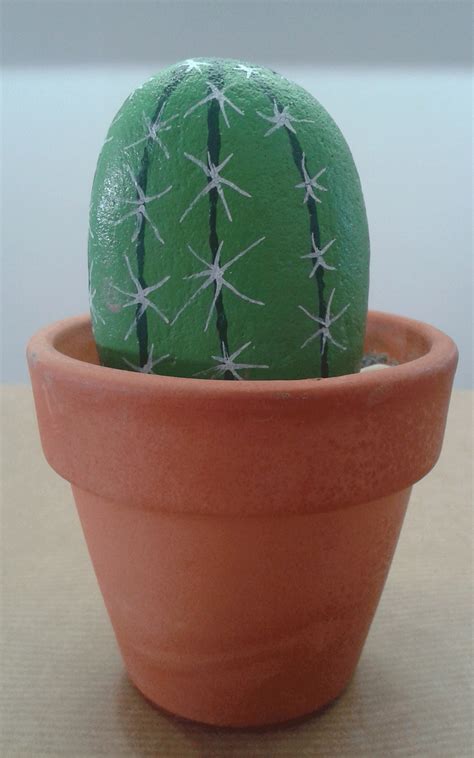 Piedras pintadas: cómo hacer cactus con piedras | Piedras ...