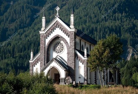 Small Italian Church Dolomites Italy — Stock Photo © Morenosoppelsa
