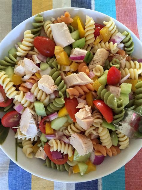 It is a beautiful dish to serve and makes a great appetizer or a side dish. Easy Chicken Pasta Salad - Healthy Main Dish Pasta Salad ...