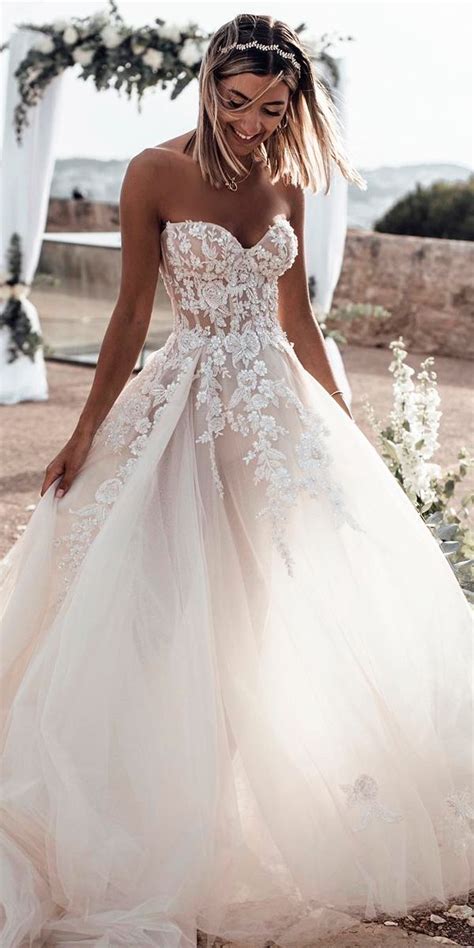 Sweetheart Neckline Wedding Dress Ideas 21 Gowns Faqs Artofit